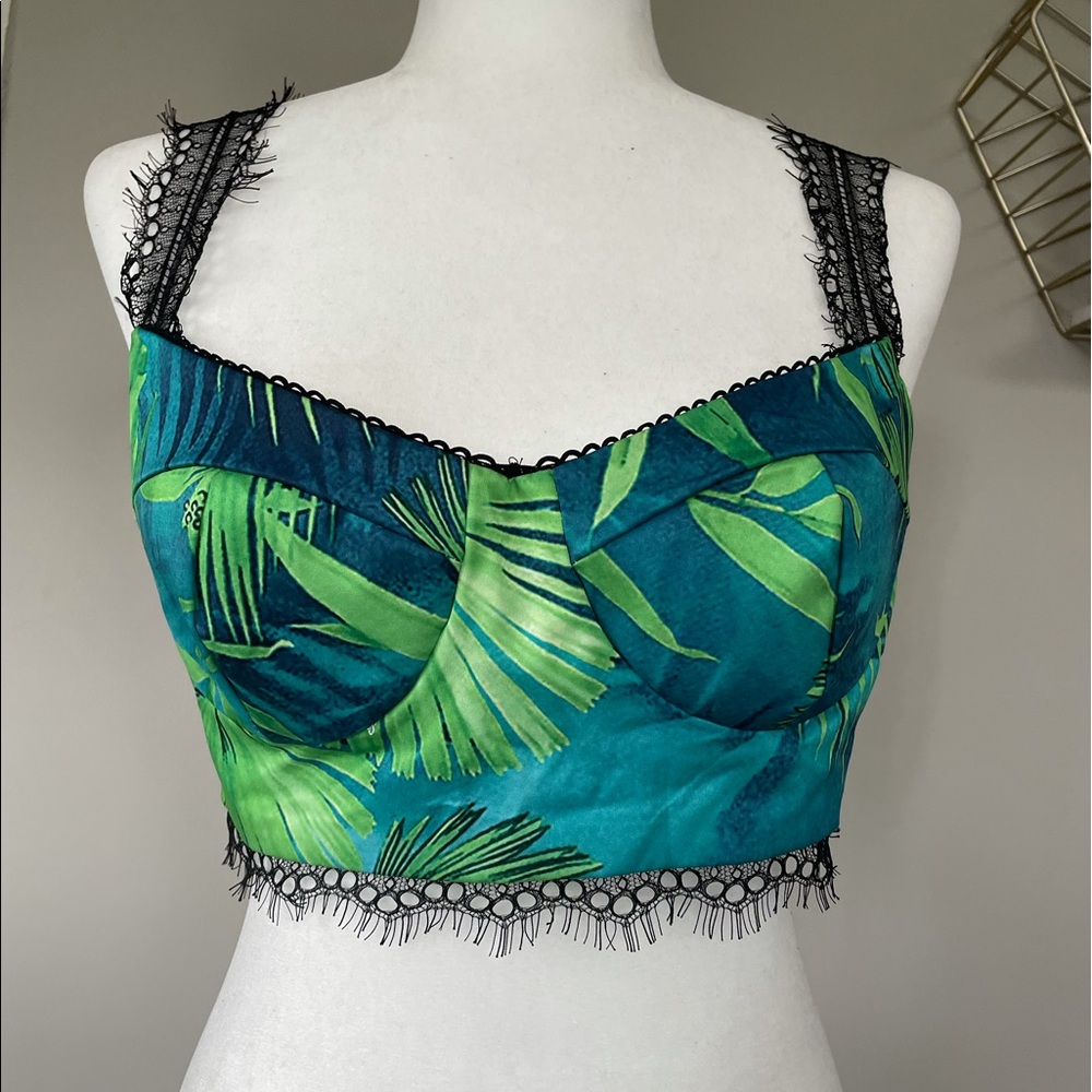 Woman's sexy printed bralette